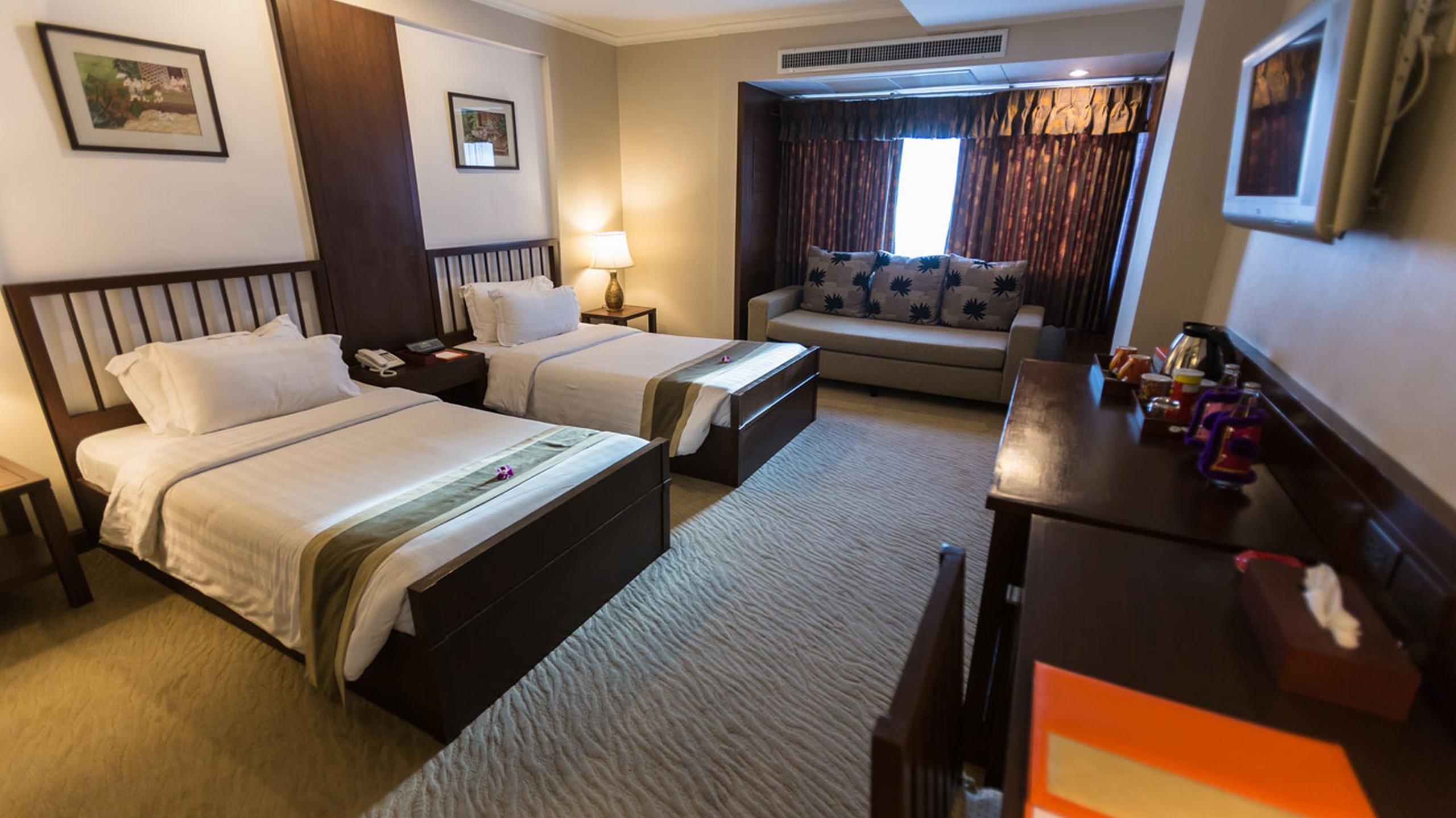 Movenpick Suriwongse Hotel Chiang Mai Exterior foto