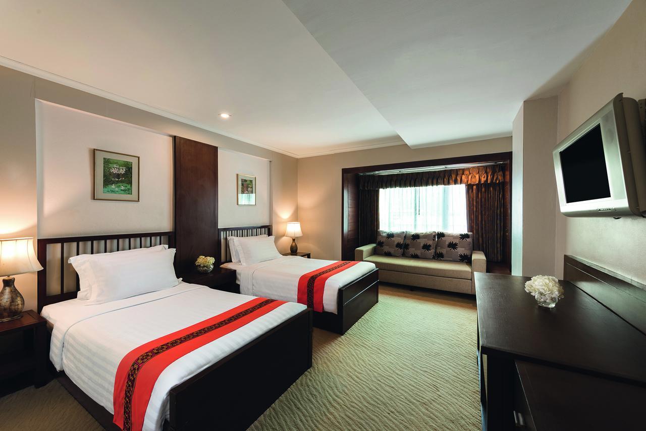Movenpick Suriwongse Hotel Chiang Mai Exterior foto